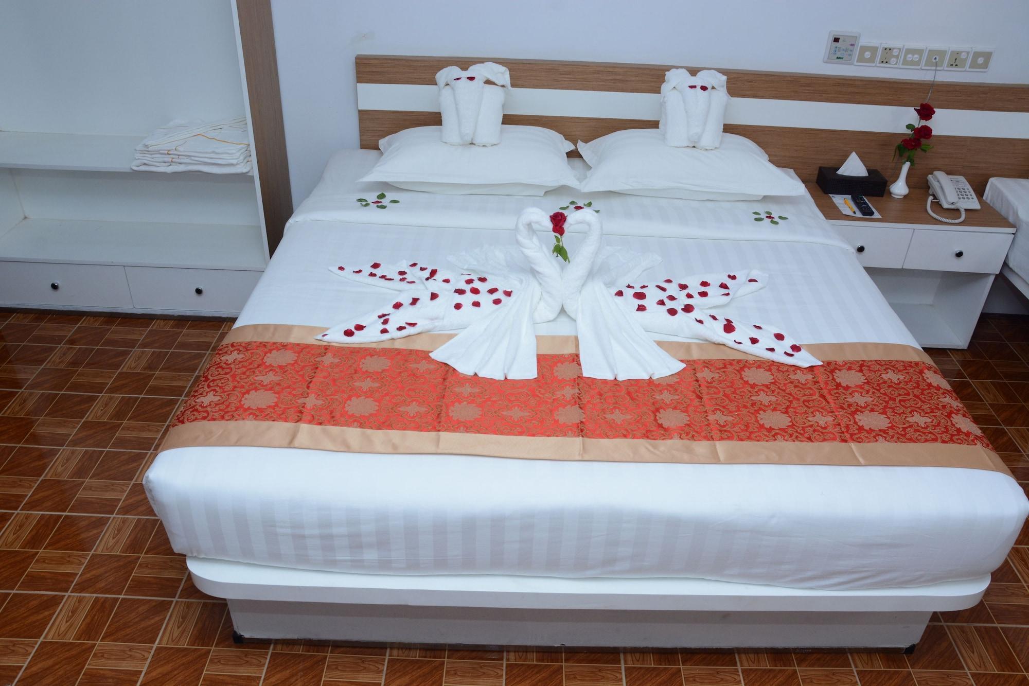 Kaung Myint Hotel Mandalay Bagian luar foto