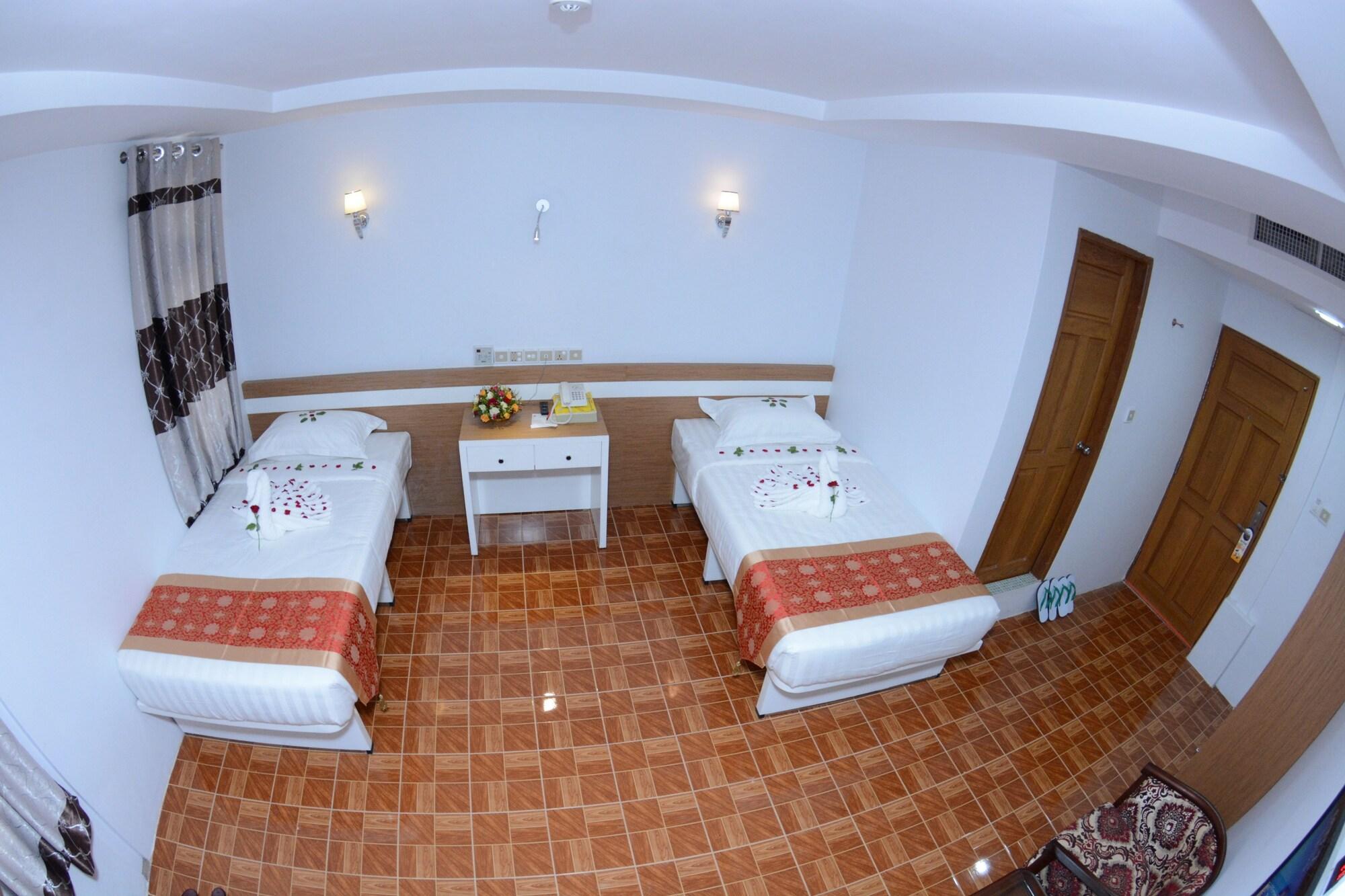 Kaung Myint Hotel Mandalay Bagian luar foto