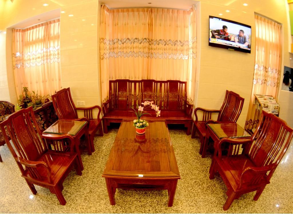 Kaung Myint Hotel Mandalay Bagian luar foto