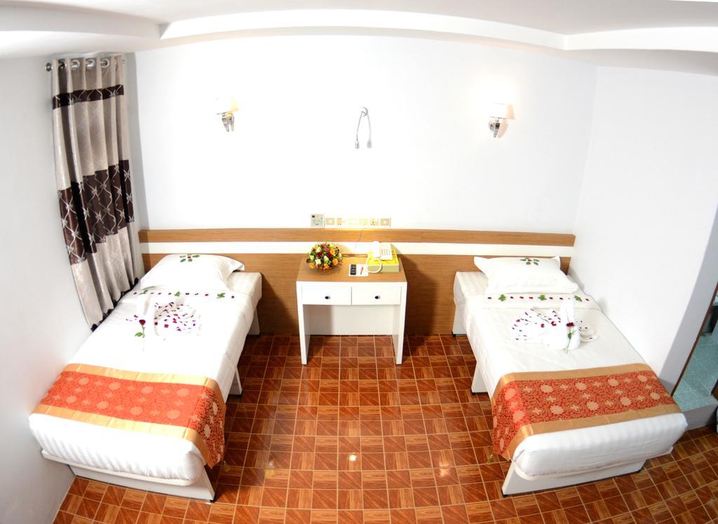 Kaung Myint Hotel Mandalay Bagian luar foto
